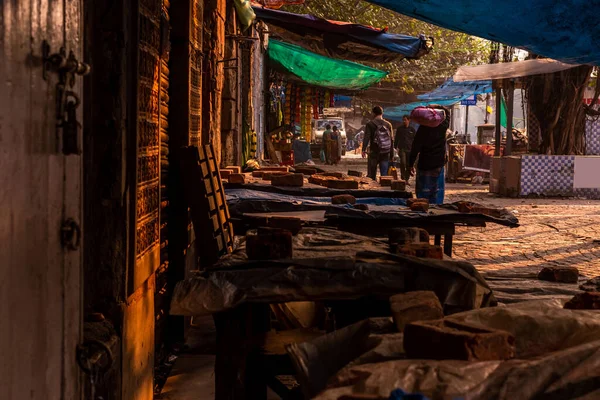Kolkata India December 2021 Street Market People Walking Shops Closed — Stock Fotó