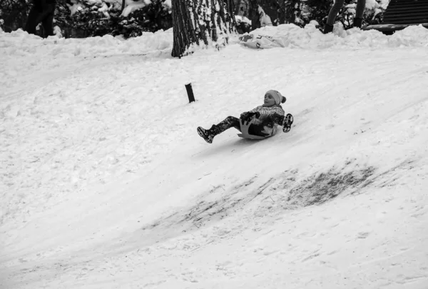 Dnepropetrovsk Ukraine 2021 Little Girl Sledding Slide Winter Outdoor Play — стоковое фото