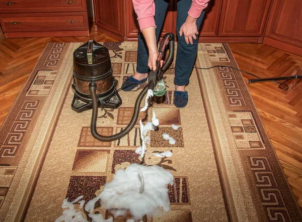 Process Cleaning Carpet Vacuum Cleaner Water Filter Woman Applies Cleaning — Stock Photo, Image