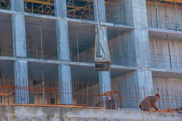 Dnepropetrovsk Ukrayna 2022 Bir Işçi Konut Binasının Modern Metal Beton — Stok fotoğraf