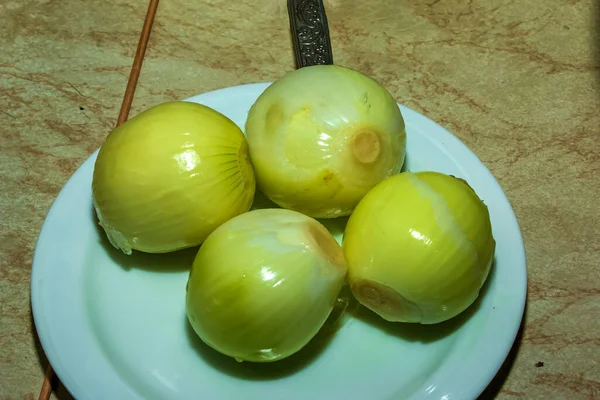 Peeled Onions White Plate Prepared Cutting — Stockfoto