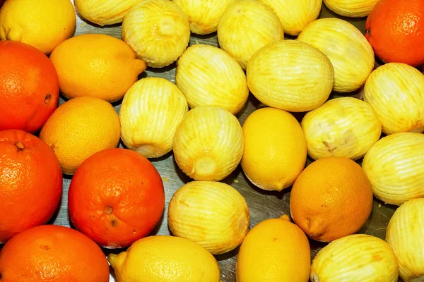 Fresh Citrus Background Table Lemons Peeled Lemons Orange Oranges — Fotografia de Stock