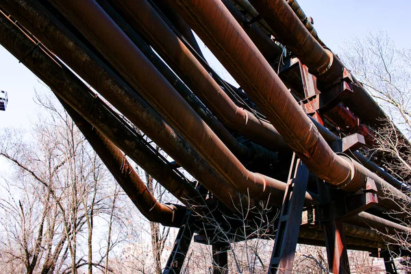 Gasodutos Numa Fábrica Metalúrgica Contra Céu Azul Conceito Crise Econômica — Fotografia de Stock