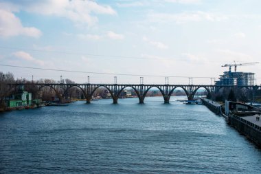 SSCB 'de inşa edilmiş eski yapısal unsurlar, Dinyeper Nehri üzerindeki demiryolu köprüsü..