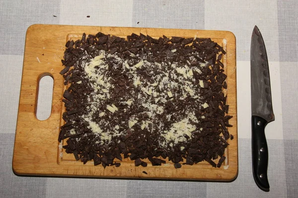 코코아 버터와 코코아 덩어리 집에서 초콜릿을 만드는 음식을 클로즈업 위에서 — 스톡 사진