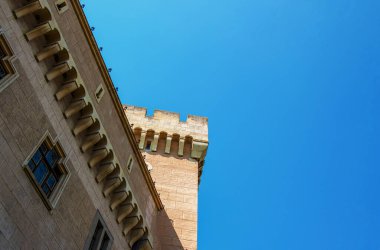 Slovakya 'daki güzel Bojnice kalesi, Orta Avrupa, UNESCO. Ortaçağ mimari anıtı.