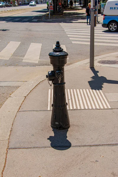 Vienna Austria 2022 Retro Hydrant Column Sunny Day Street Old — Stockfoto