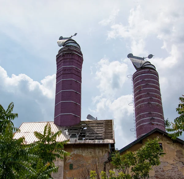 Original Chimneys Old Brewery Blue Sky Old Building Brewery City — Zdjęcie stockowe