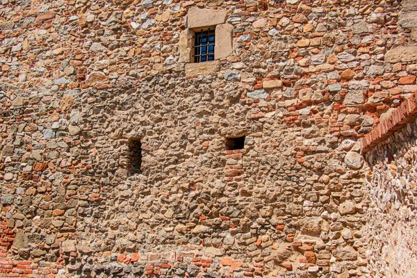 Nitra, Slovakya 'daki Nitrograd kalesinin üst surlarının manzarası.