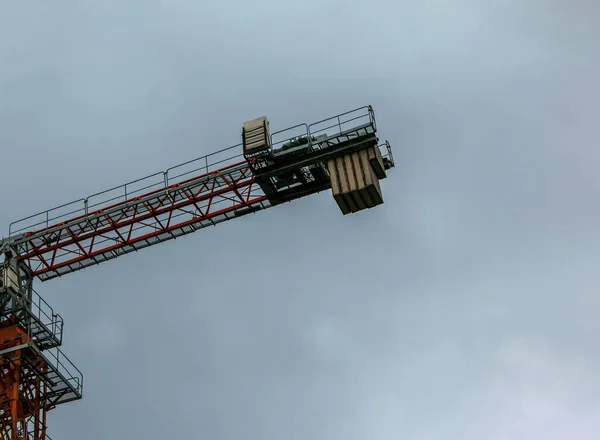 Construction Crane Blue Sky Real Estate Industry Crane Uses Lifting — Stockfoto
