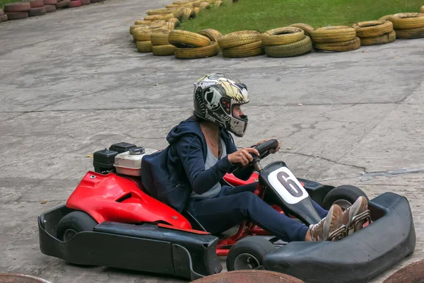 Dnipro Ucrânia 2021 Karting Vai Kart Pista Jovens Pilotos Positivos — Fotografia de Stock