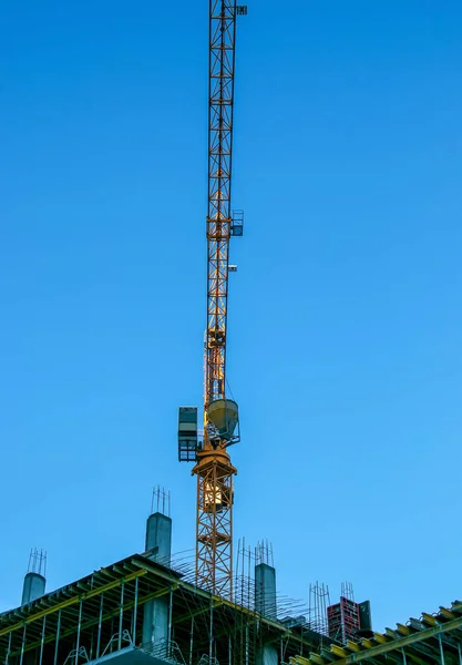 Construction Crane Blue Sky Real Estate Industry Crane Uses Lifting — стоковое фото