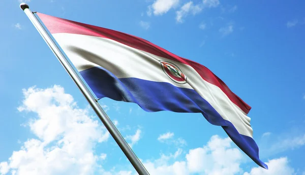 雲の多い青空を背景にパラグアイ国旗 — ストック写真