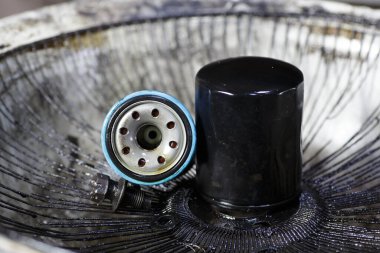 Eski motor onarım yakıt enjeksiyonu. Raylarda yaygın olarak kullanılan dizel enjeksiyon sistemi.