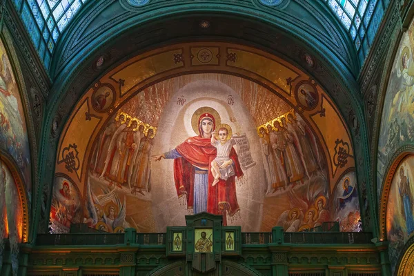ロシア軍の本堂における神の母を描いたモザイク — ストック写真