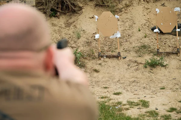 Man Holds Gun His Hands Pistol Shooting Exercises — ストック写真