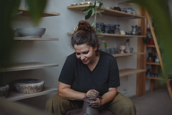 Middle Aged Size Woman Creates Clay Vase Potter Wheel Pottery —  Fotos de Stock