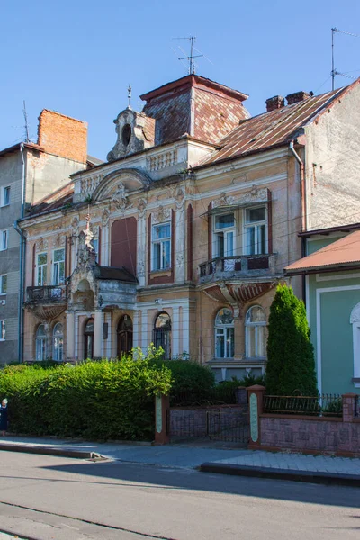 Incrível Edifício Residencial Histórico Drohobych Ucrânia — Fotografia de Stock