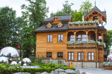 Truskavets 'teki güzel tarihi ahşap villa. Ukrayna 