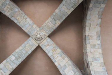 Erivan 'daki Tarih Müzesi' nin güzel kemerli tavanı. Ermenistan 