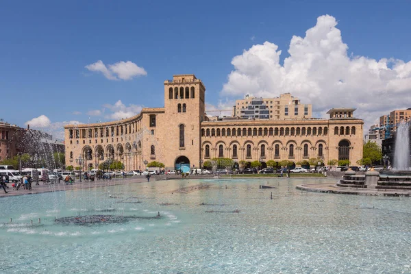 Historisch Gebouw Het Centrale Plein Van Stad Revolutieplein Jerevan Armenië — Stockfoto