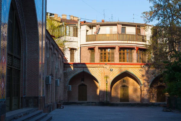Binnenplaats Van Historische Blauwe Moskee Jerevan Het Voorjaar Armenië — Stockfoto