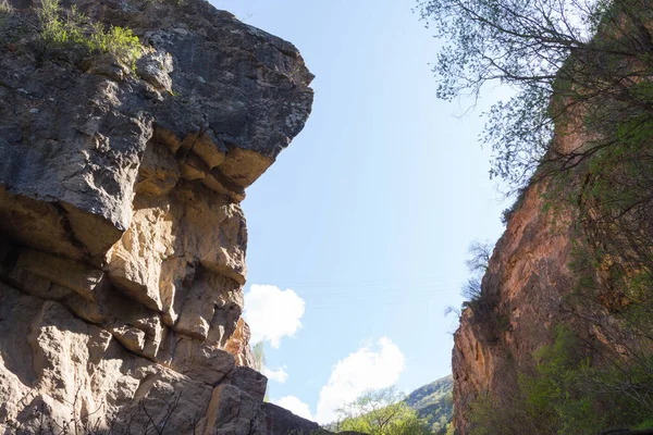 Klippor Nära Naturmonumentet Djävulsbron Halidzor Canyon Armenien — Stockfoto