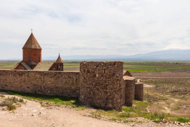 Erivan yakınlarındaki tarihi Khor Virap Manastırı 'nın güzel manzarası. Ermenistan
