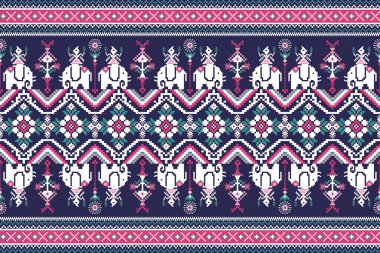 Güzel bir kabile figürü olan Nepal geometrik etnik oryantal desen, geleneksel mor zemin üzerinde. Mor arkaplan nakışı, soyut vektör çizimi. Doku, kumaş, giysi, sargı, halı için tasarım