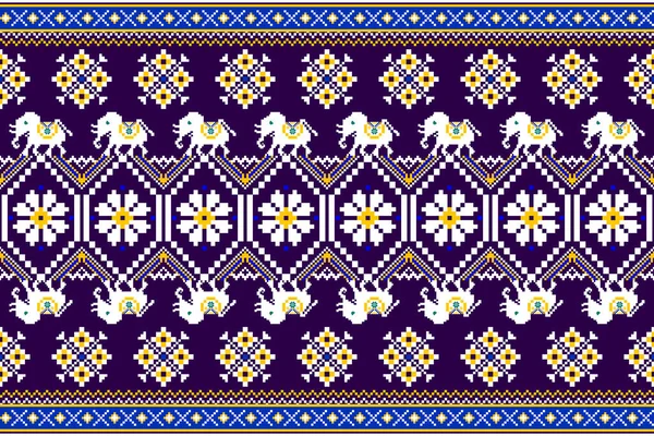 漂亮的针织非洲绣花 紫色背景上的几何东方图案 阿兹特克风格 地毯的设计 — 图库矢量图片
