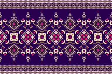 Güzel örülmüş nakış. Geometrik etnik oryantal desen geleneksel mor arka plan. Soyut, vektör, illüstrasyon. Doku, kumaş, giysi, ambalaj, dekorasyon, halı,.