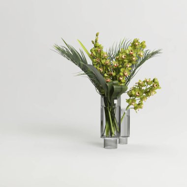 Dekoratif çiçekli cam vazo, arka planda izole edilmiş.