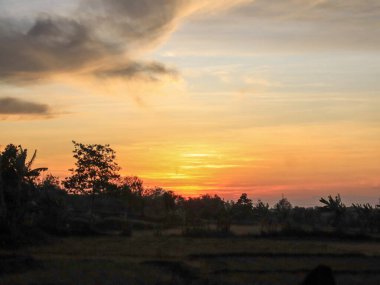 Gün ışığının güzel ışınları Da 'nın sonunda kaldı.