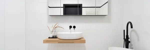 Panorama Minimalist Style Bathroom White Oval Washbasin Decorations Wooden Shelf — Foto de Stock