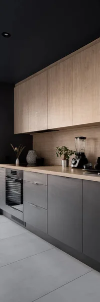 Vertical Panorama Modern Kitchen Black Ceiling Cupboards Wooden Cupboards Backsplash — Stock fotografie