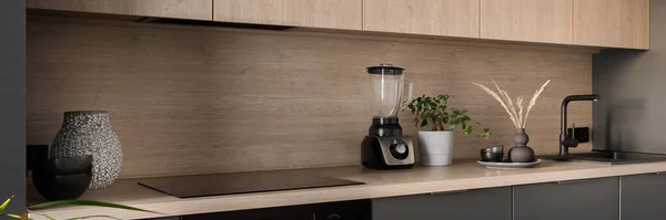 Panorama Small Kitchen Wooden Countertop Backsplash Cupboards Black Induction Hob — 图库照片