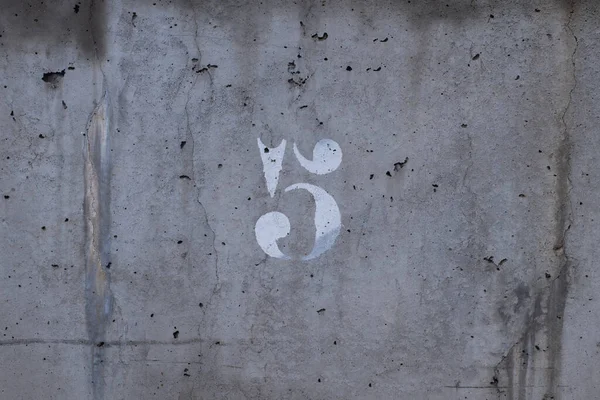 Weathered Concrete Wall Number Painted White Horizontal Background — Stockfoto