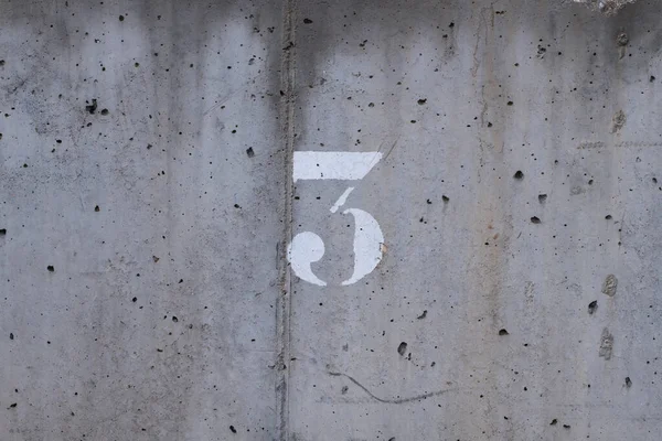Number Centered Next Cement Crack Wall Black Dots — стоковое фото