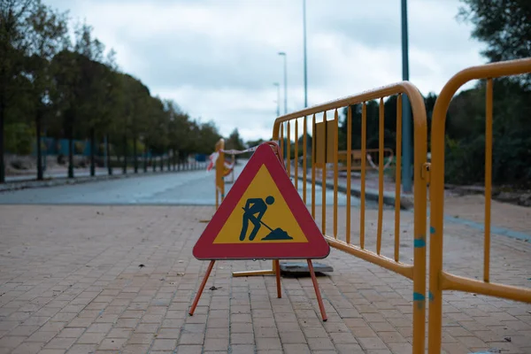 Close View Triangular Construction Warning Sign Construction Site Fences Restricting — стоковое фото