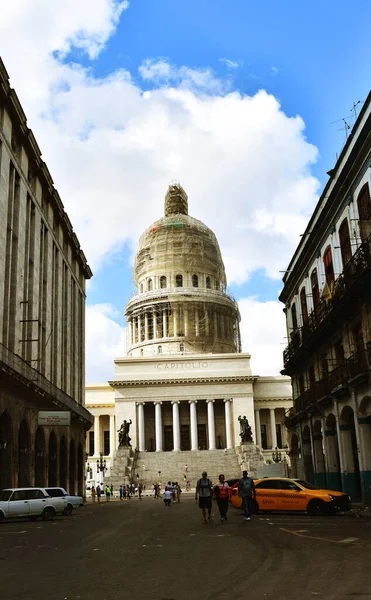 Capitol 'e odaklan - Havana, Küba