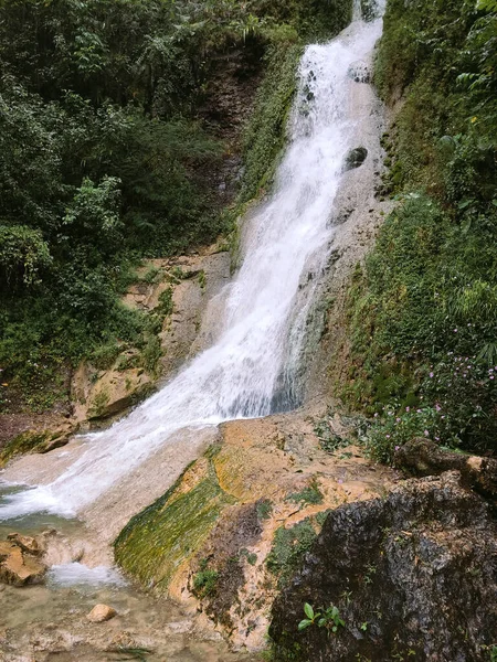 Kembang Soka Şelalesi Kulon Progo Yogyakarta Endonezya — Stok fotoğraf