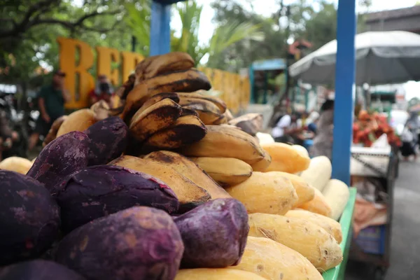 Cart Selling Steamed Boiled Peanuts Sweet Potatoes Corn Bananas — Fotografia de Stock