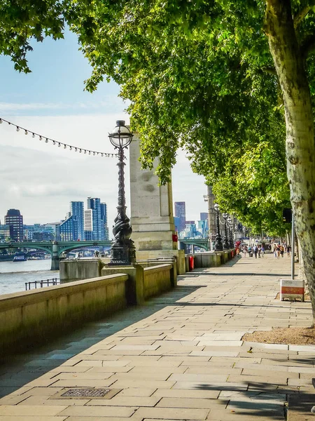 Ποταμός Thames Promenade Στο Λονδίνο — Φωτογραφία Αρχείου