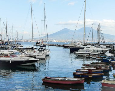 Napoli 'de güzel bir mavi liman 