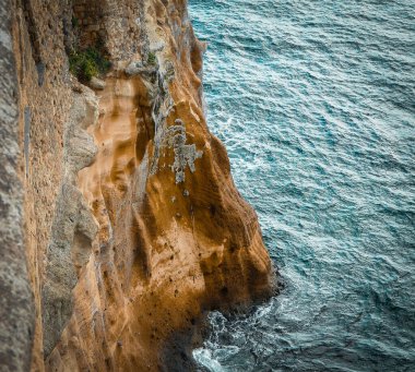 Napoli 'deki Castel dell' Ovo (Yumurta Kalesi) 