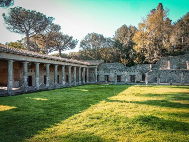 Pompei 'nin Gölgeleri (İtalya' daki harabeler))