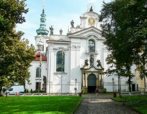 Basilika Mariä Himmelfahrt Strahov — Stockfoto