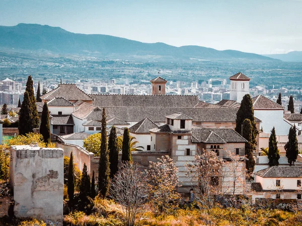 Granada, Endülüs 'te güzel bir bina. 