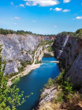 Çek Cumhuriyeti 'nde terk edilmiş bir Büyük Amerika taş ocağı 