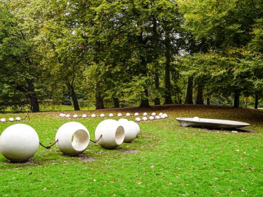 Rotterdam 'daki Het Park' ta güzel bir heykel 